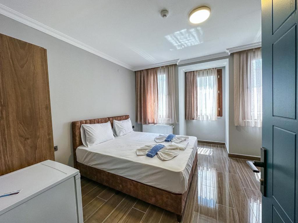Otel Kale *